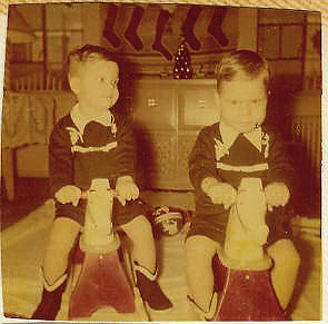 Barron - Twins Bill Don abt 1950.JPG